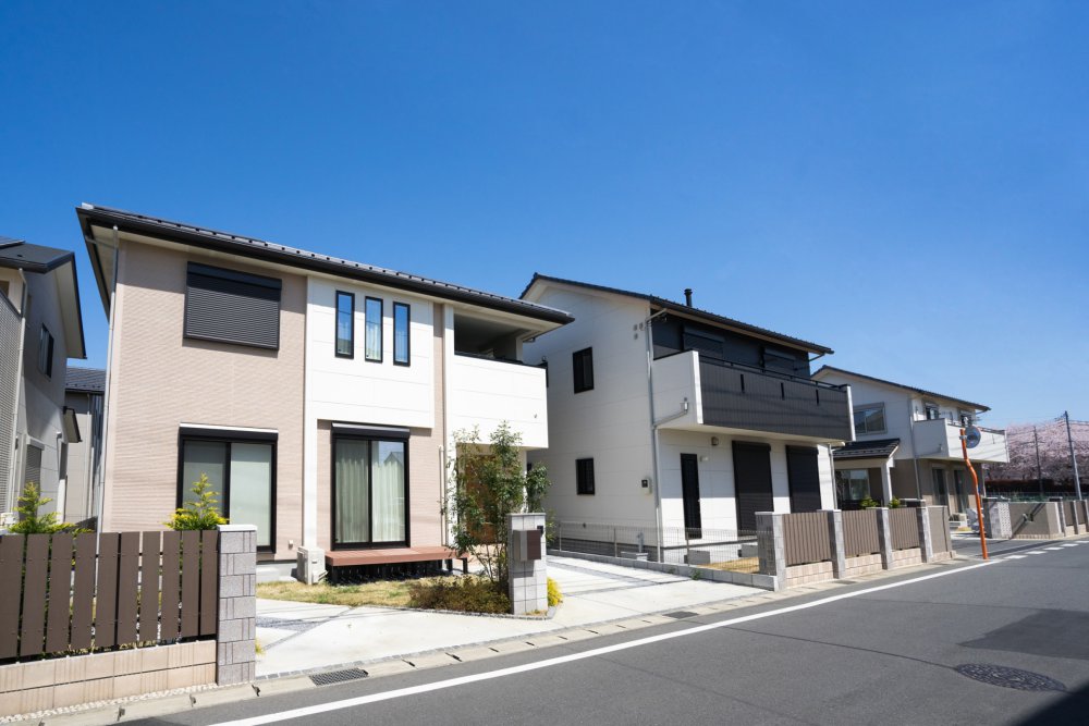 ローコスト住宅とは メリット デメリットや注意 点を解説 山口県のハウスメーカーは いえとち本舗のイエテラス